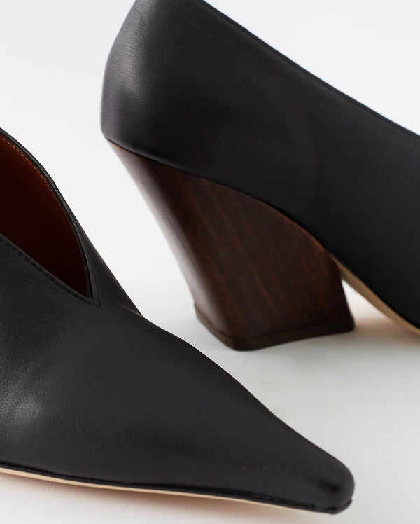 Rejina Pyo Angled Pumps Nappa Leather Black