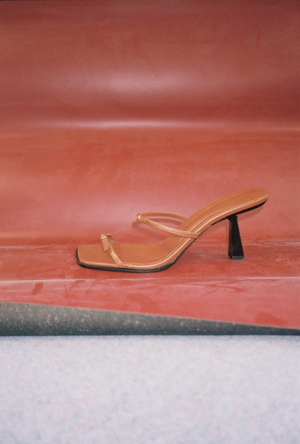 Rejina Pyo Avery Sandals Leather Nappa Tan