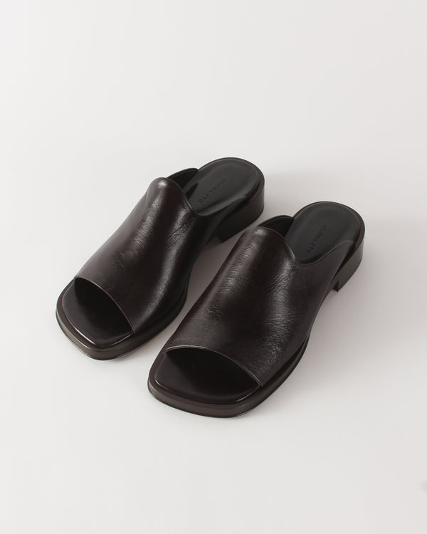 Rejina Pyo Flat Mule Leather Black