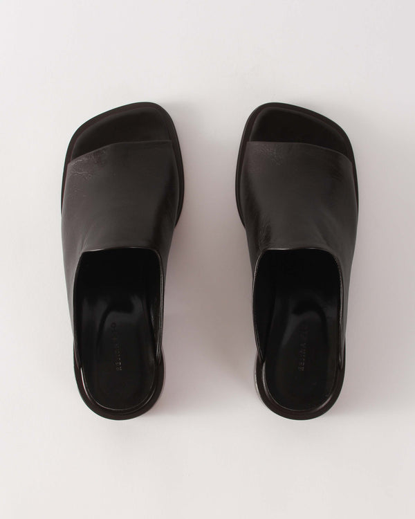 Rejina Pyo Flat Mule Leather Black