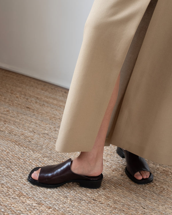 Rejina Pyo Flat Mule Leather Brown