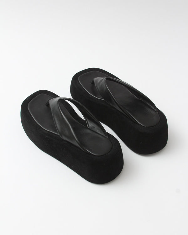 Rejina Pyo Nikki Slides Leather Nappa Black