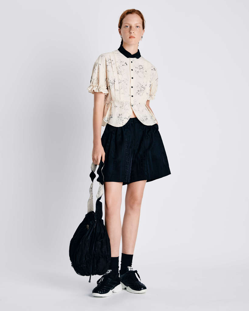 renli su Giselle shorts