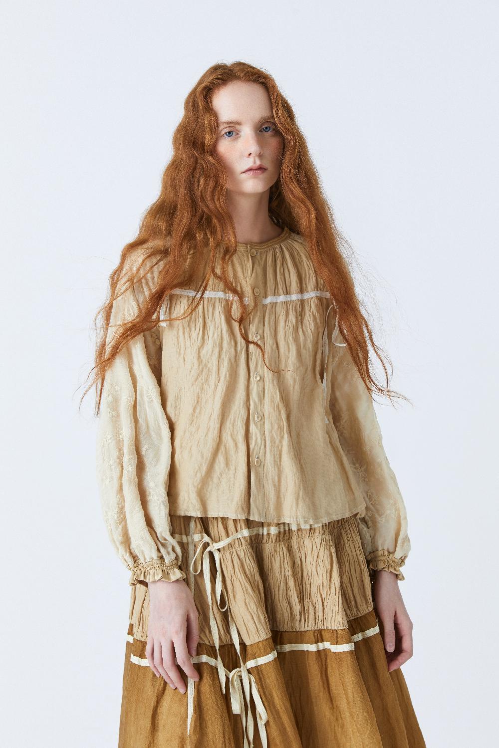 renli su Hardin herbal dye blouse in beige