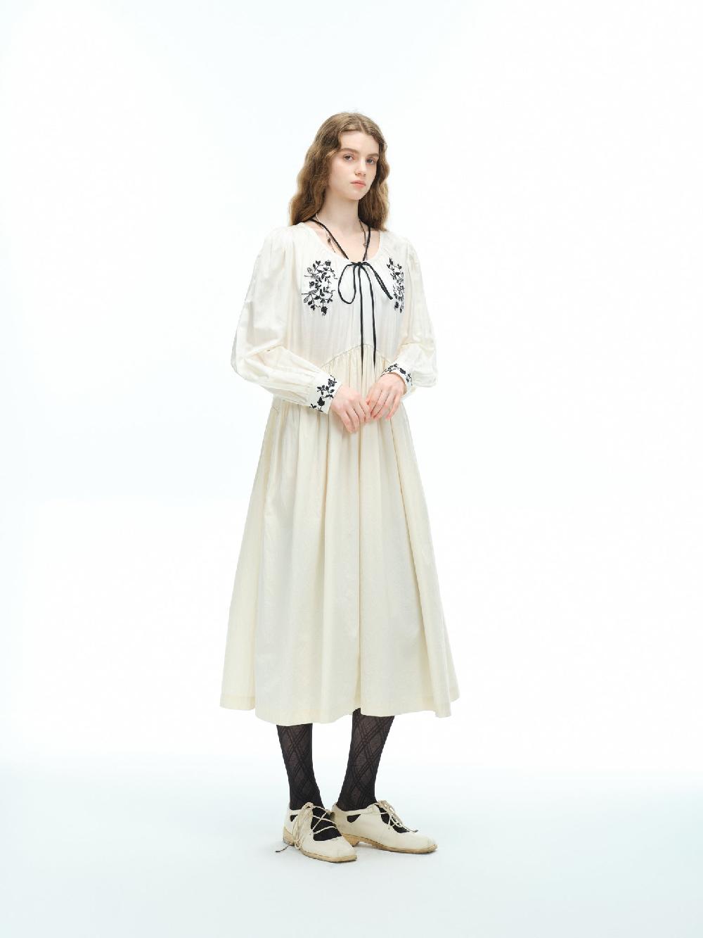 renli su Lethian Dress