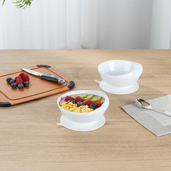 Restaurantware Adapt Tek 19 Oz Round White Plastic Scoop Bowl - Spillproof With Suction Base - 5 3/4" X 5 3/4" X 3" - 20 Count Box