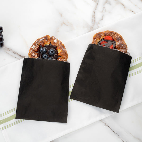 Restaurantware Bag Tek Black Paper Bag - 7" X 5" - 100 Count Box