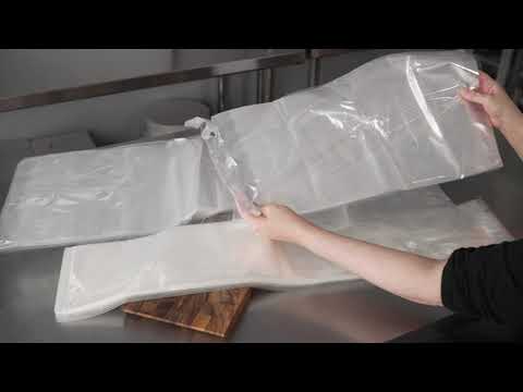 Restaurantware Bag Tek Clear Plastic Bread Bag - Micro-Perforated With Wicket Dispenser - 24" X 13" - 250 Count Box