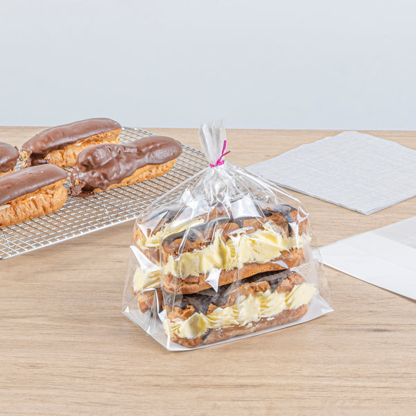 Restaurantware Bag Tek Clear Plastic Gusset Bag - Flat Bottom Paper Insert Heat Sealable - 7" X 4" X 9" - 100 Count Box