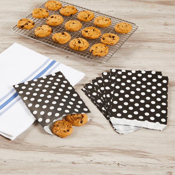Restaurantware Bag Tek Rectangle Black Paper Bag - Polka Dots - 7" X 5" - 100 Count Box