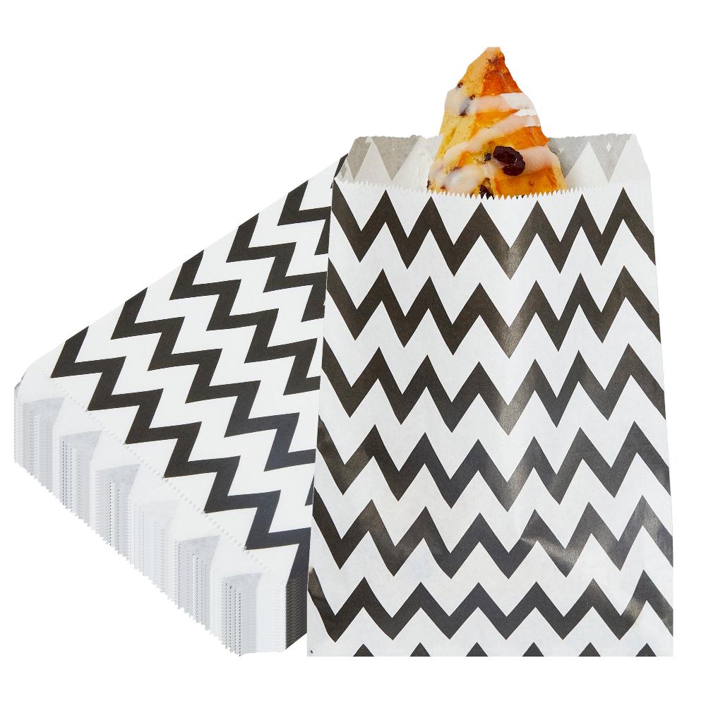 restaurantware Bag Tek Rectangle Black Paper Bag - Zig Zags - 7" x 5" - 100 count box