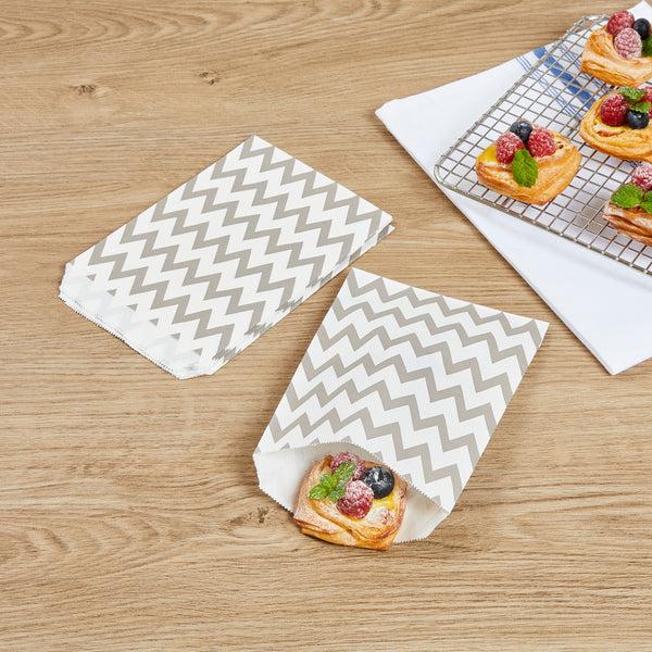 Restaurantware Bag Tek Rectangle Gray Paper Bag - Zig Zags - 7" X 5" - 100 Count Box