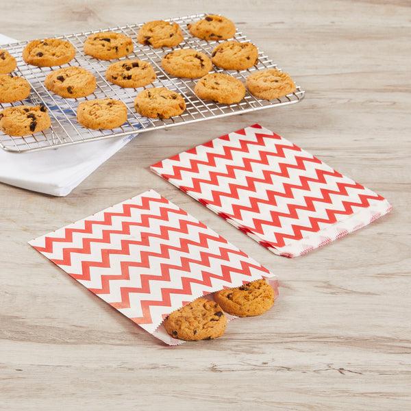 Restaurantware Bag Tek Rectangle Red Paper Bag - Zig Zags - 7" X 5" - 100 Count Box