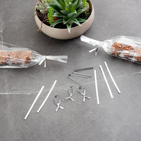 Restaurantware Bag Tek Silver Metallic Twist Tie / Bag Tie - 4" - 500 Count Box
