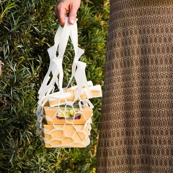 Restaurantware Bag Tek White Large Net Take Out Bag - 13 1/2" X 12 1/2" - 100 Count Box