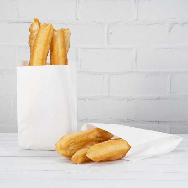 Restaurantware Bag Tek White Paper French Fry / Snack Bag - 5" X 3" X 8 3/4" - 100 Count Box