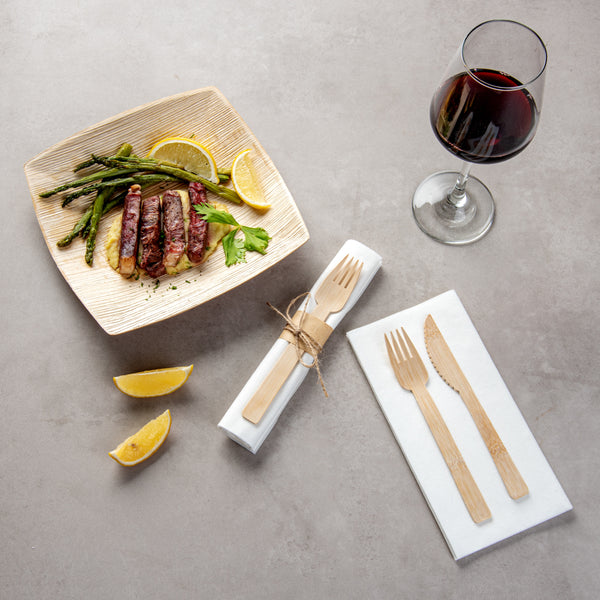 Restaurantware Bambuddha Natural Bamboo Fork / Knife Set - With White Napkin - 6 3/4" X 3 1/4" X 3/4" - 100 Count Box