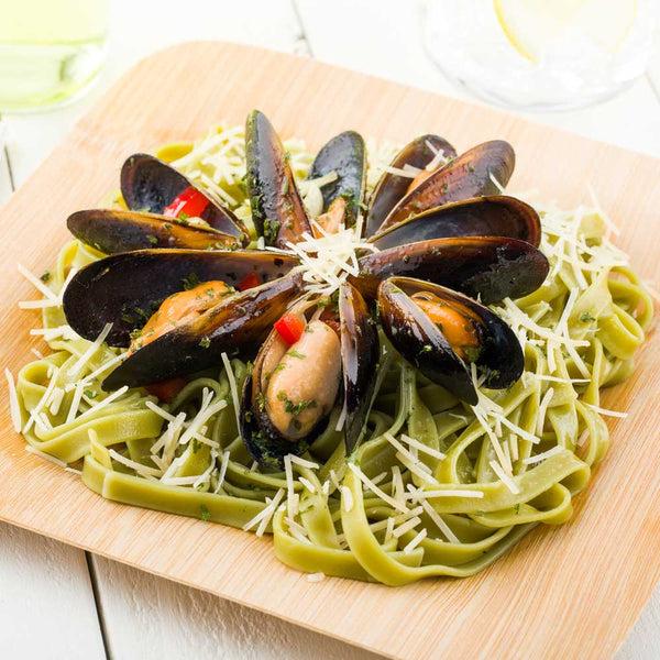 Restaurantware Bambuddha Square Natural Bamboo Large Veneer Plate - 9" X 9" X 1/2" - 100 Count Box