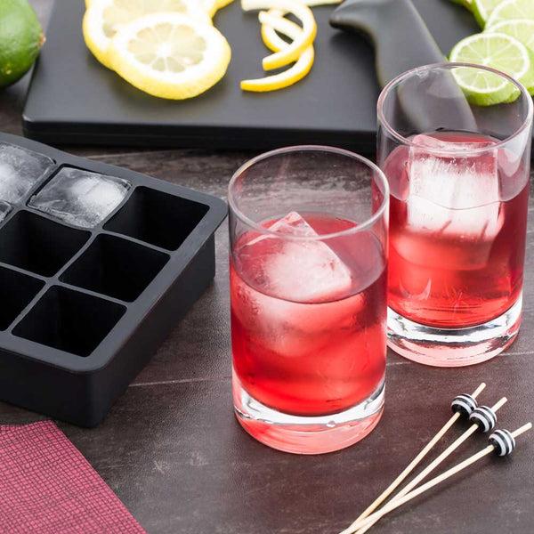 Restaurantware Bar Lux Black Silicone Ice Mold - 1 1/4" Cube 15 Compartments - 1 Count Box