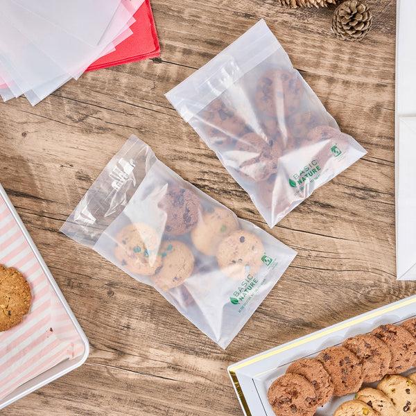 Restaurantware Basic Nature Translucent PLA Plastic / PBAT Lip And Tape Bag - Self-Sealing Compostable - 7" X 5" - 100 Count Box