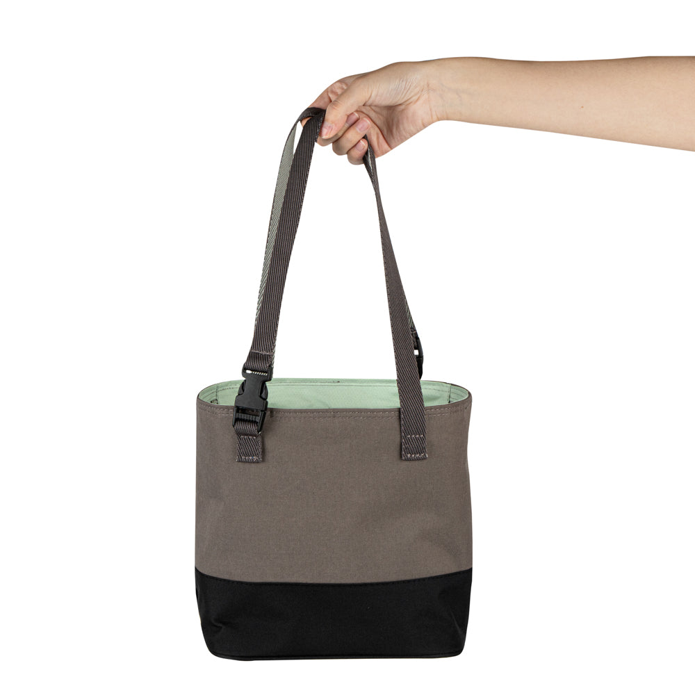restaurantware Bento Tek Buddha Box Insulated Lunch Bag - 8 3/4" x 5 1/2" x 7 3/4" - 1 count box