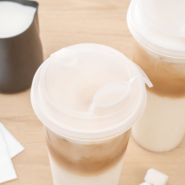 Restaurantware Bev Tek Clear Plastic 2-in-1 Straw Or Sippy Cup Lid - With Two Plugs Fits 12 16 And 24 Oz - 500 Count Box
