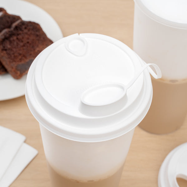 Restaurantware Bev Tek White Plastic 2-in-1 Straw Or Sippy Cup Lid - With Two Plugs Fits 12 16 And 24 Oz - 500 Count Box