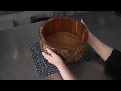 Restaurantware Bio Tek 140 Oz Round Natural Acacia Serving Bowl - Varnished Bark Edges - 10" X 10" X 5" - 1 Count Box