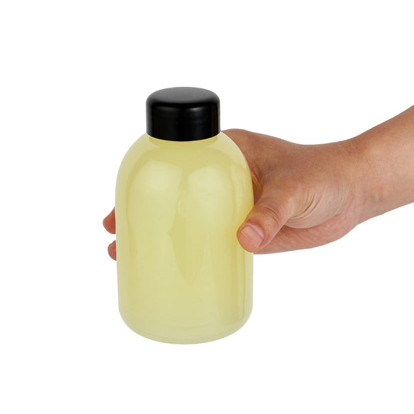 Restaurantware Bottle Tek 17 Oz Round Clear PET Juice Bottle - With Cap - 3" X 3" X 5 1/2" - 100 Count Box