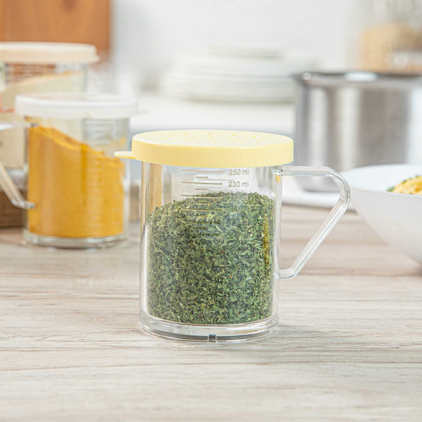 Restaurantware Bundle: 6 Chef 101 10 Oz Clear Polycarbonate Dredge Spice Shaker - With Yellow Coarse Lid