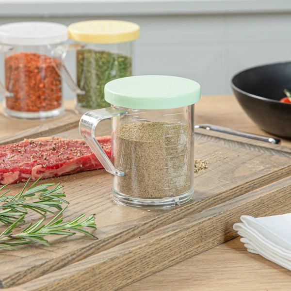 Restaurantware Chef 101 10 Oz Clear Polycarbonate Dredge Spice Shaker - With Green Extra Fine Lid - 4 3/4" X 3 1/4" X 4" - 1 Count Box