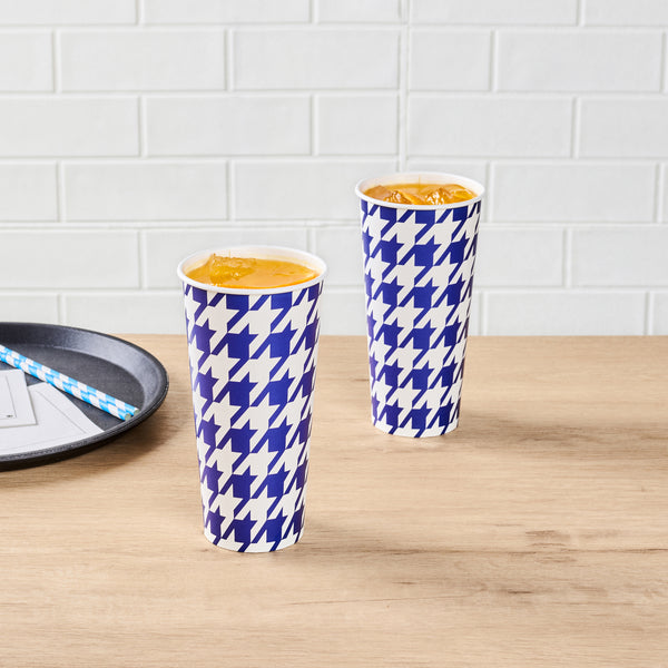 Restaurantware Chef 101 22 Oz Round Blue Houndstooth Paper Cold Cup - 3 1/2" X 3 1/2" X 6 3/4" - 500 Count Box
