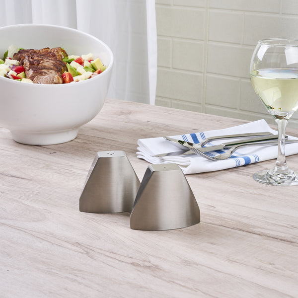 Restaurantware Chef 101 3 Oz Silver Stainless Steel Wedge Salt And Pepper Shaker Set - 3 1/4" X 1" X 2 3/4"