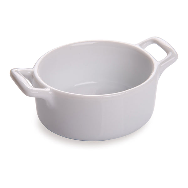 Restaurantware Chef 101 5 Oz Oval White Porcelain Mini Oval Casserole Dish - 4" X 2 3/4" X 1 1/2" - 10 Count Box