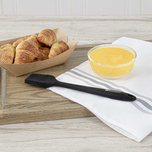 Restaurantware Chef 101 Black Silicone Pastry And Basting Brush - 10 1/4" X 1 3/4" X 3/4" - 1 Count Box