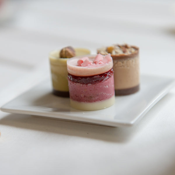 Restaurantware Chef 101 Square White Porcelain Mini Edge Plate - 3" X 3" - 10 Count Box