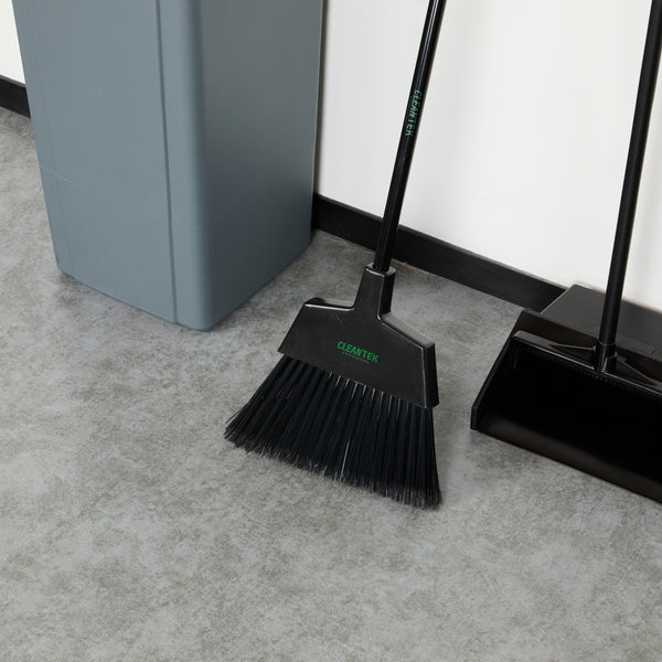 Restaurantware Clean Tek Professional 11 3/4" Black Plastic Angled Broom Head - 1 Count Box