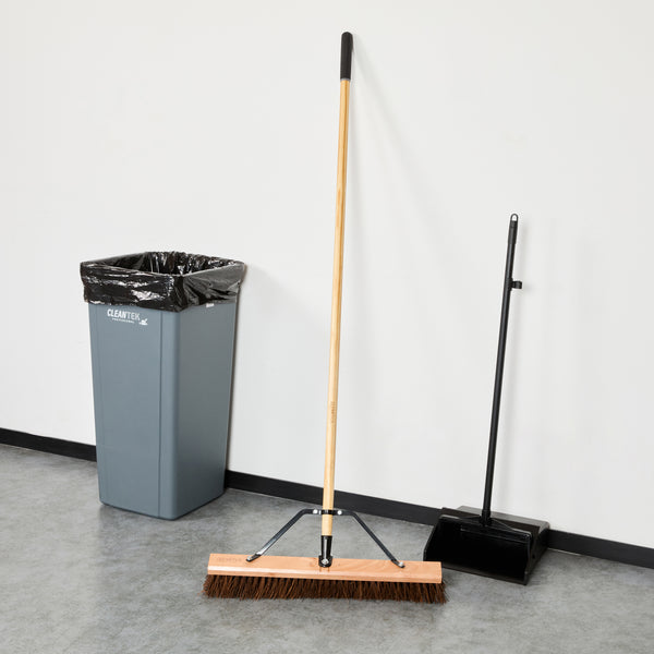 Restaurantware Clean Tek Professional 24" Garage / Push Broom - With Palmyra Unflagged Bristles 60" Wood Handle - 1 Count Box