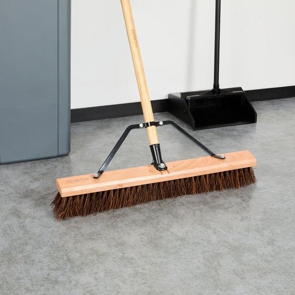 Restaurantware Clean Tek Professional 24" Hardwood Garage / Push Broom Head - With Palmyra Unflagged Bristles - 1 Count Box