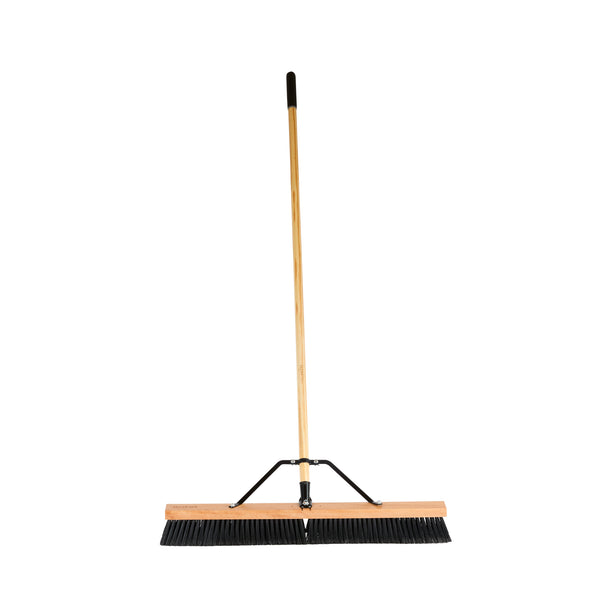 Restaurantware Clean Tek Professional 30" Contractor / Push Broom - With Fine Flagged Bristles 60" Wood Handle - 1 Count Box
