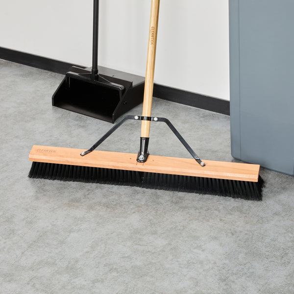 Restaurantware Clean Tek Professional 30" Hardwood Contractor / Push Broom Head - With Fine Flagged Bristles - 1 Count Box