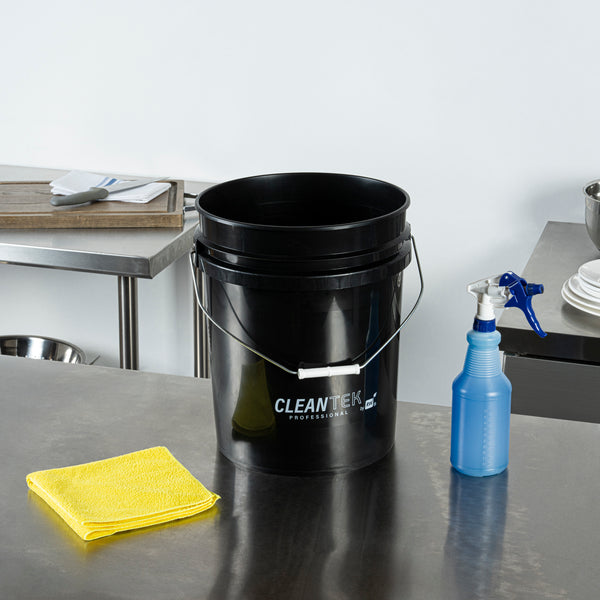 Restaurantware Clean Tek Professional 5 Gal Round Black Plastic Pail - 12 1/4" X 12 1/4" X 14 1/2" - 1 Count Box