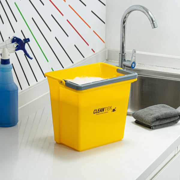 Restaurantware Clean Tek Professional 6 Qt Yellow Cleaning Bucket - 9 1/4" X 7" X 8 3/4" - 1 Count Box