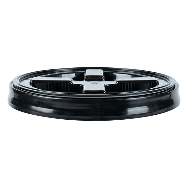 Restaurantware Clean Tek Professional Round Black Plastic Gamma Seal Lid - Fits 3.5 And 5 Gal Pail With Gasket - 1 Count Box