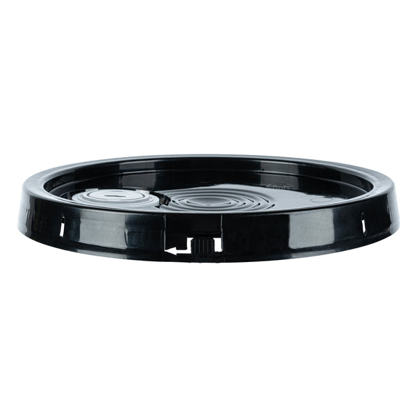 Restaurantware Clean Tek Professional Round Black Plastic Lid - Fits 3.5 And 5 Gal Pail With Spout And Tear Tab Gasket - 1 Count Box