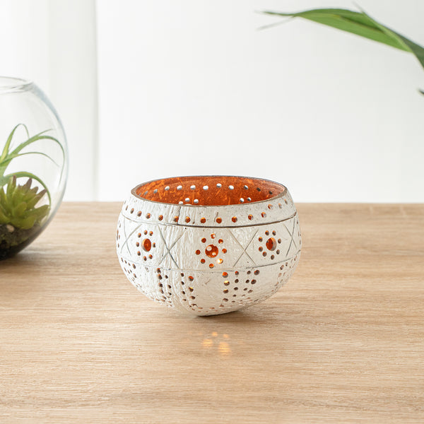 Restaurantware Coco Casa White Handmade Coconut Shell Candle Holder - Sun And Light Pattern - 4" X 4" X 3 1/4" - 10 Count Box