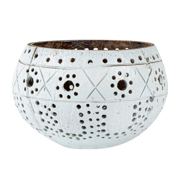 Restaurantware Coco Casa White Handmade Coconut Shell Candle Holder - Sun And Light Pattern - 4" X 4" X 3 1/4" - 10 Count Box
