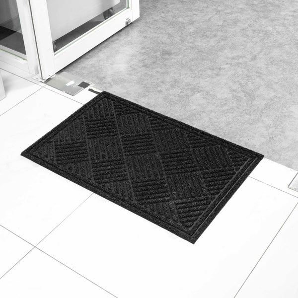 Restaurantware Comfy Feet Black Heavy-Duty Outdoor Floor Mat - Diamond - 36" X 24" - 1 Count Box