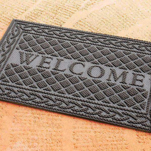 Restaurantware Comfy Feet Gray Polypropylene Welcome Mat - 36" X 24" - 1 Count Box