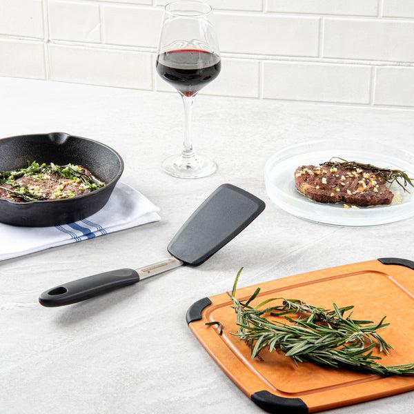 Restaurantware Comfy Grip Black Silicone Solid Turner - 12" - 1 Count Box